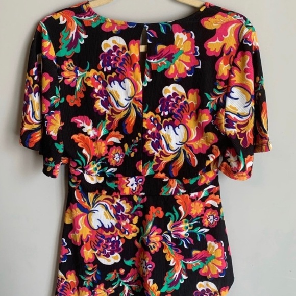 NWT Thalia Sodi Floral Print Top Size Small - Picture 5 of 8